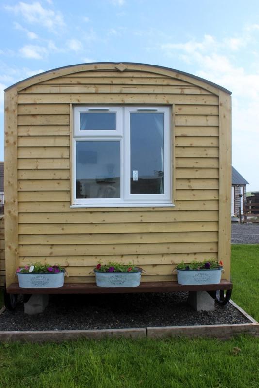 Hillside Camping Pods And Shepherd'S Hut Wick  Bagian luar foto