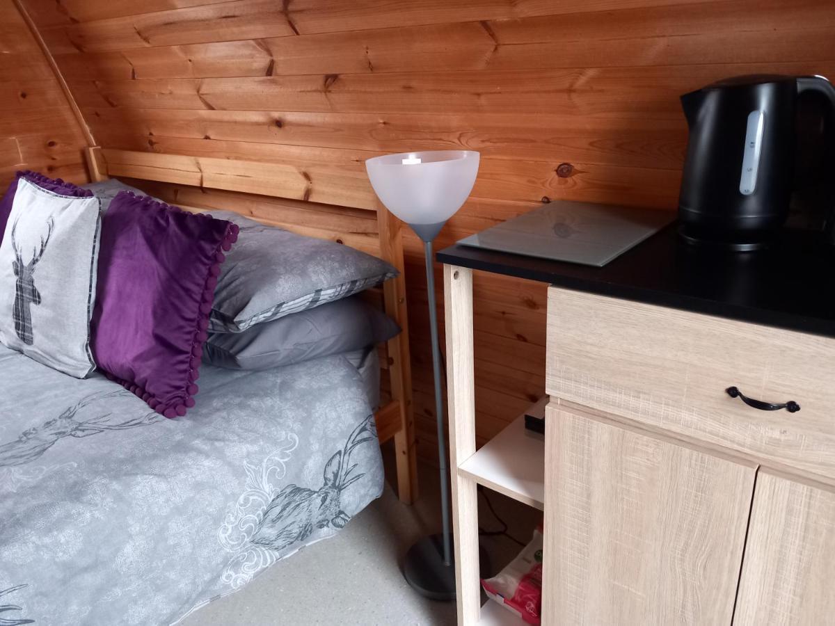 Hillside Camping Pods And Shepherd'S Hut Wick  Ruang foto