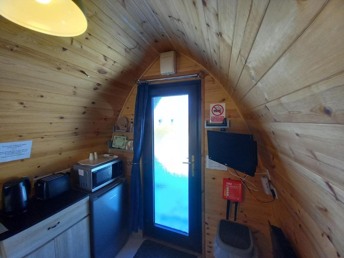 Hillside Camping Pods And Shepherd'S Hut Wick  Bagian luar foto