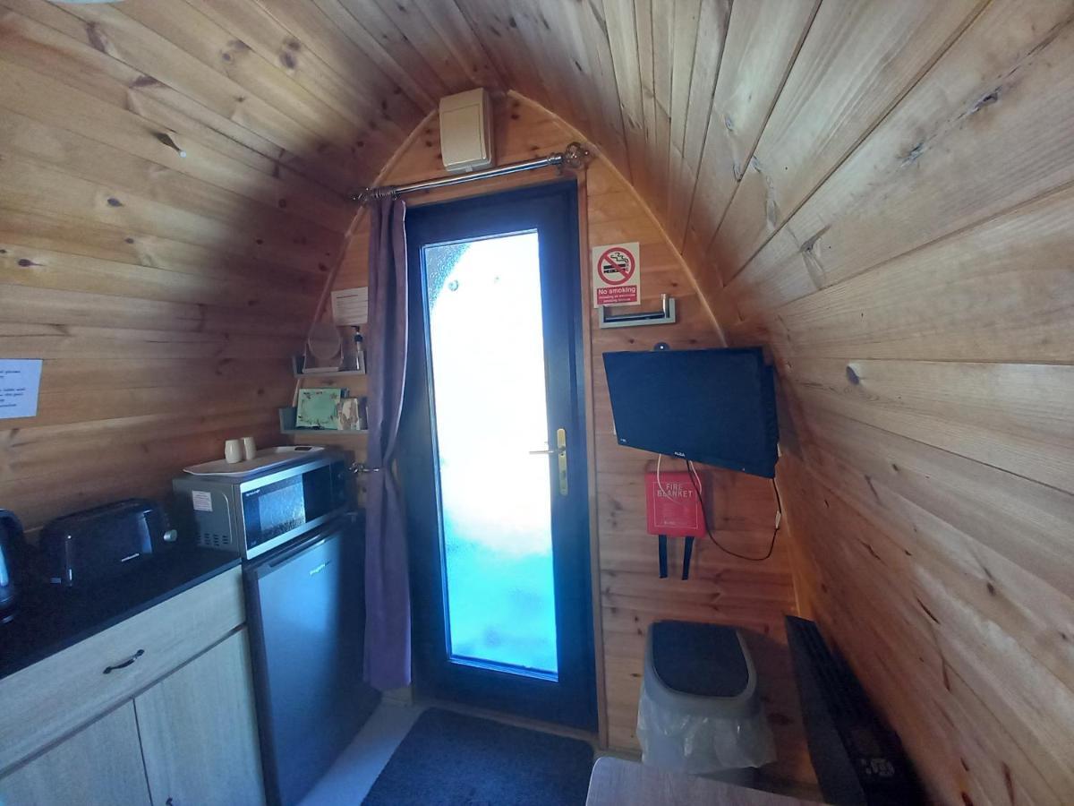 Hillside Camping Pods And Shepherd'S Hut Wick  Bagian luar foto