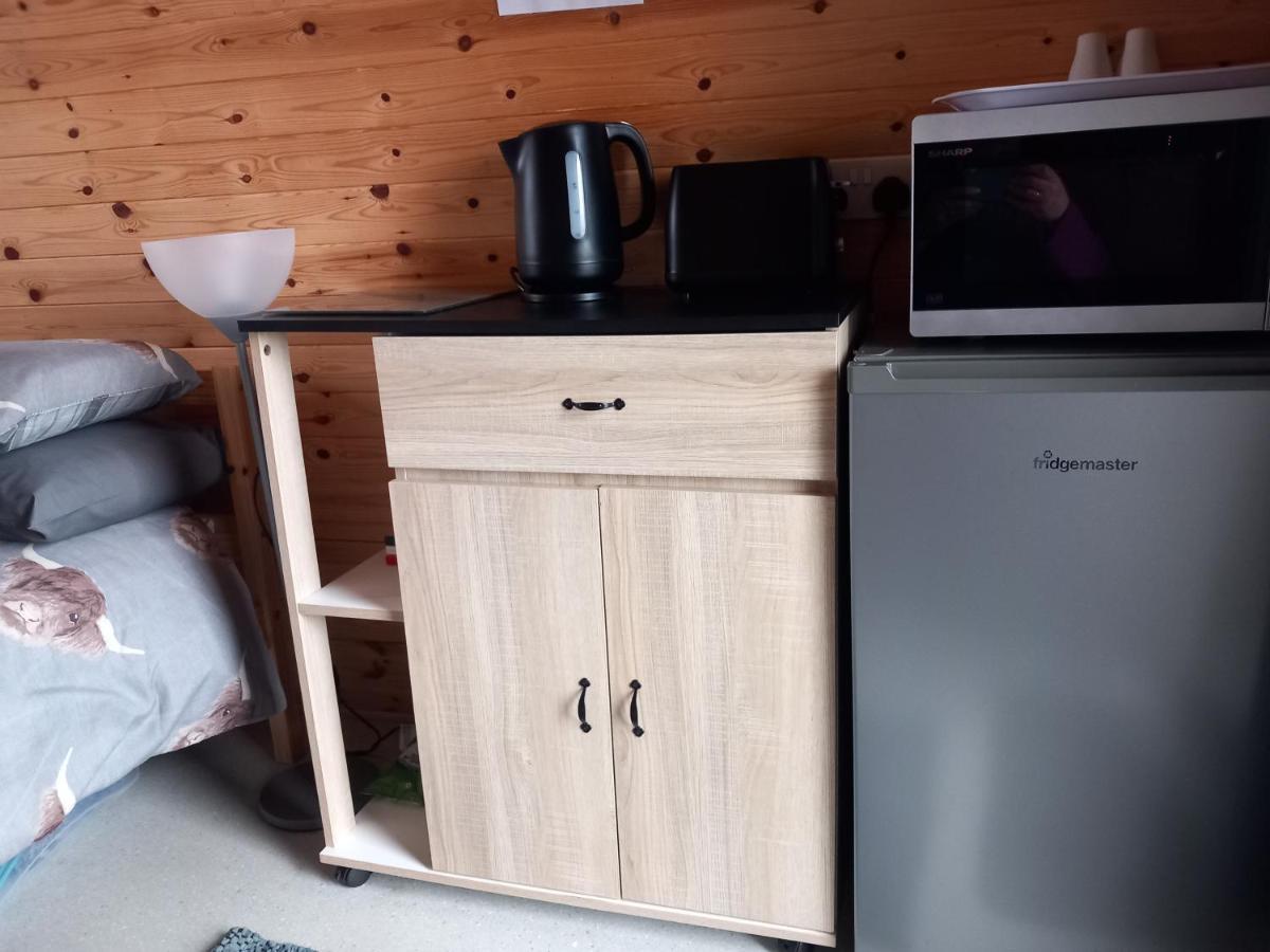 Hillside Camping Pods And Shepherd'S Hut Wick  Ruang foto