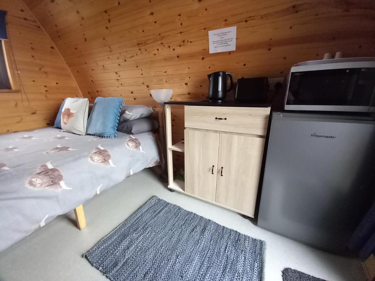 Hillside Camping Pods And Shepherd'S Hut Wick  Ruang foto