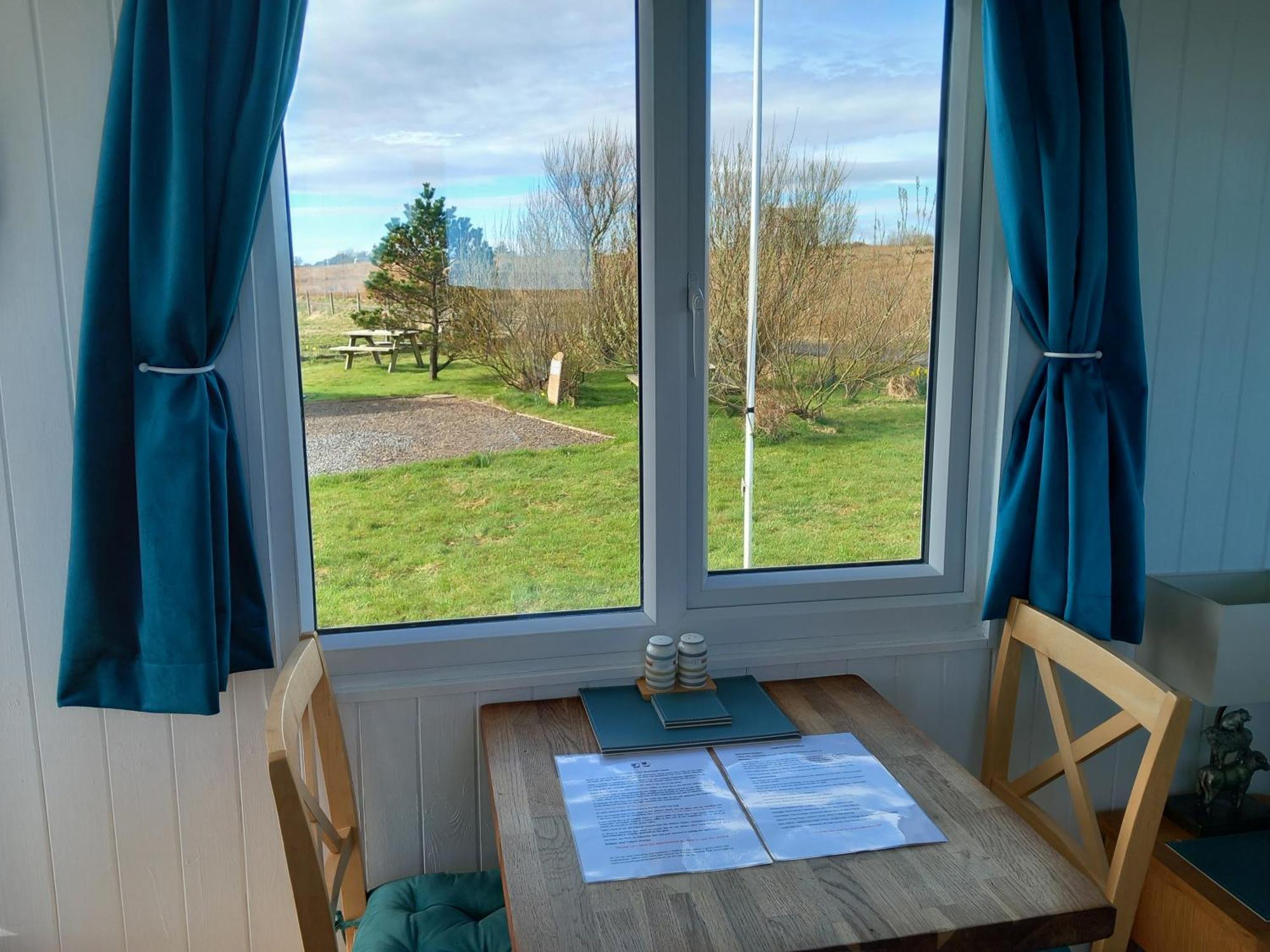 Hillside Camping Pods And Shepherd'S Hut Wick  Bagian luar foto